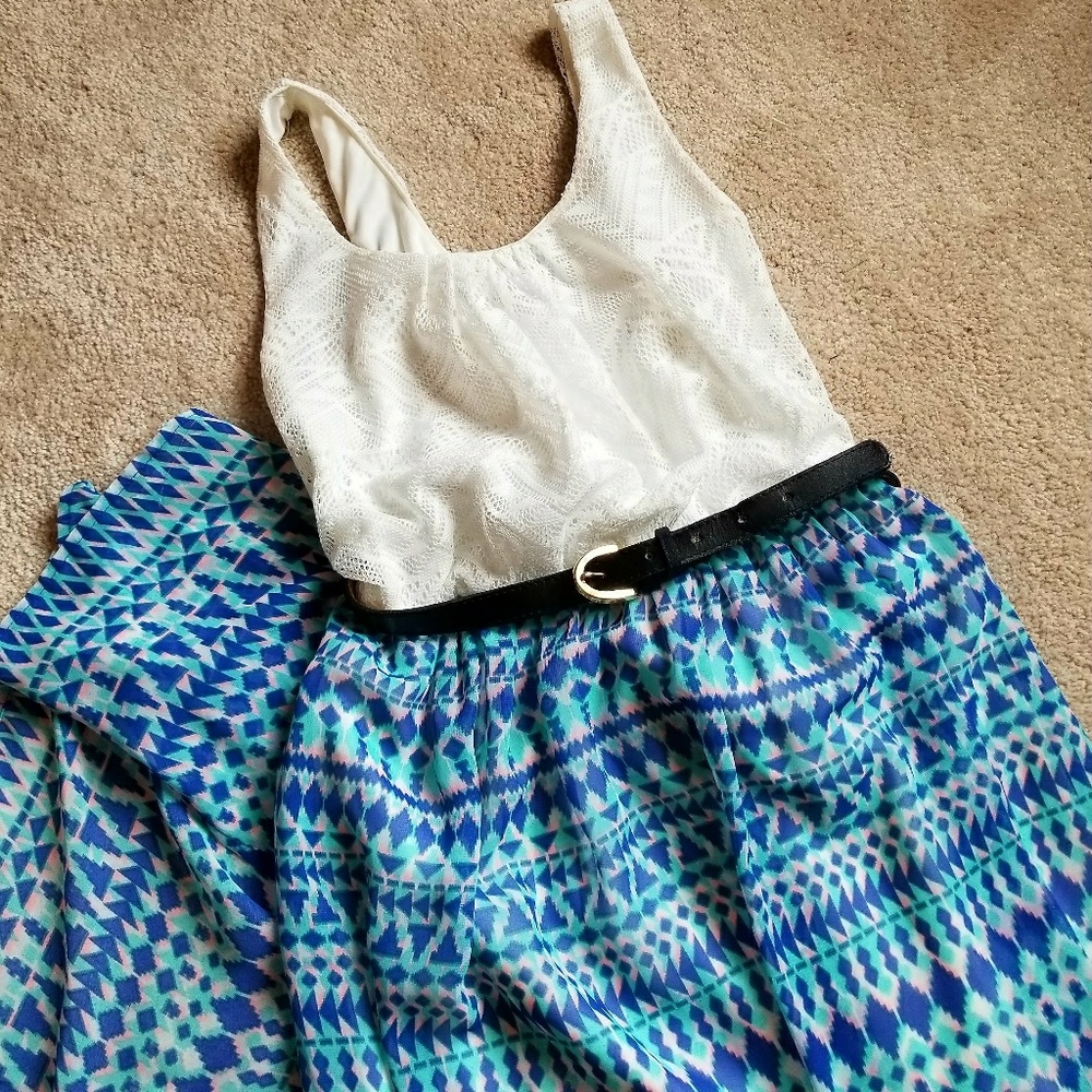 💙 Gorgeous Fall Dress 👗 - Picture 3 of 5